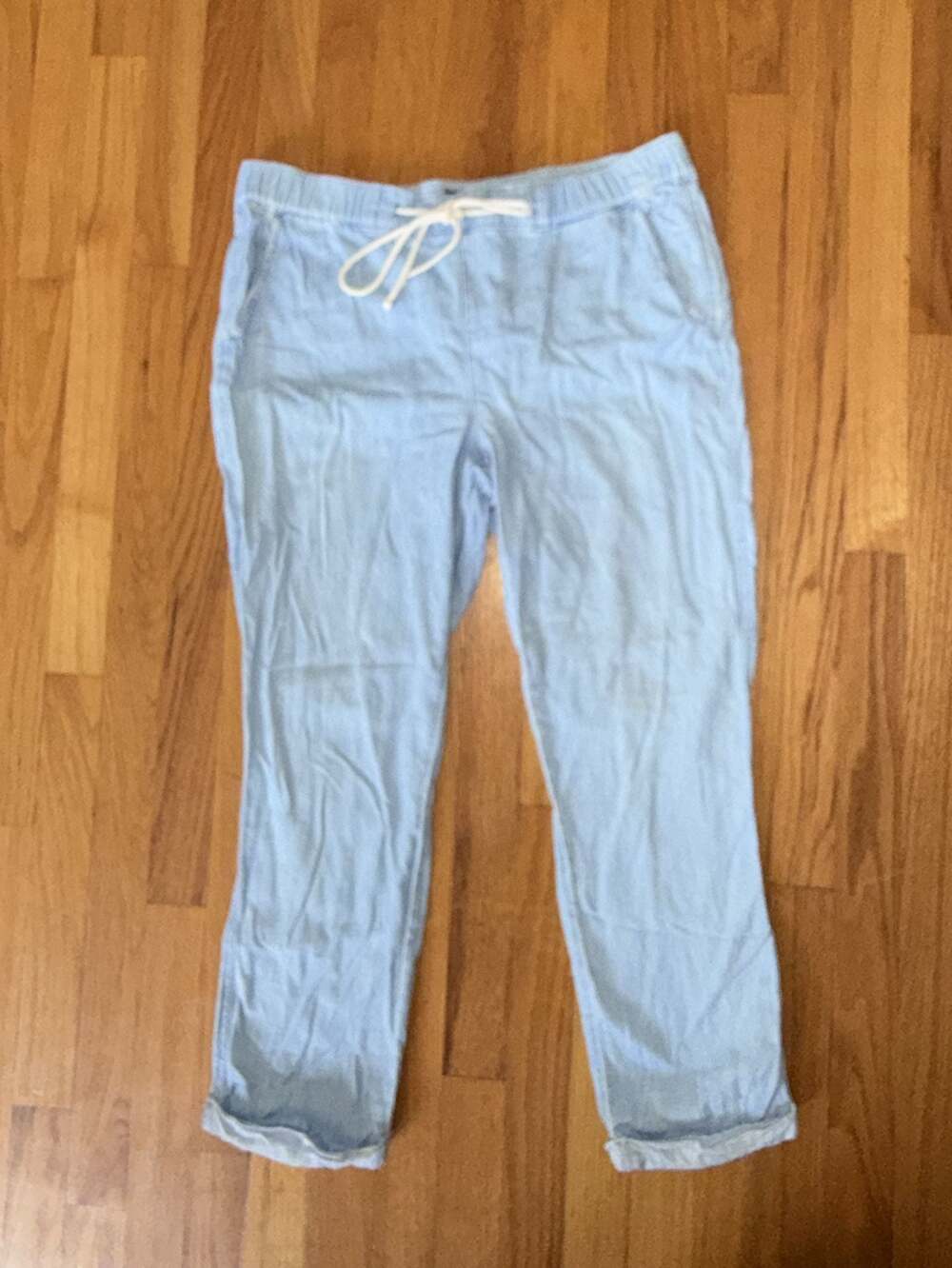 NYDJ Lift Tuck Technology Light Blue Chambray Drawstring Ankle Pants Size 10